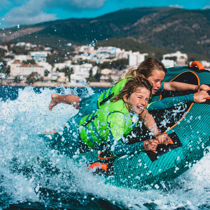 Choosing the right Life Jacket for Children: Neoprene vs. Nylon