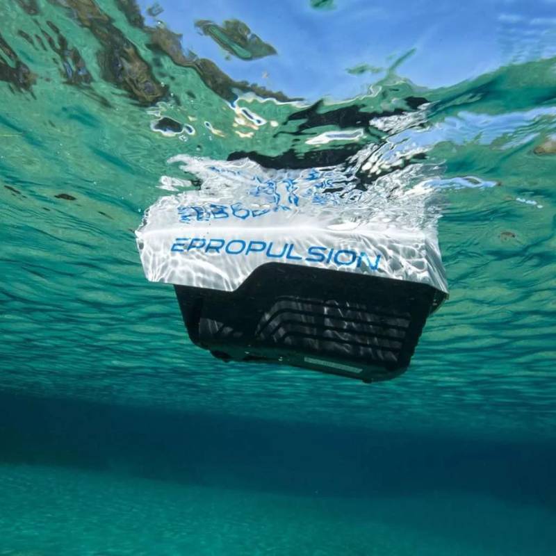 ePropulsion-Electric-Outboard-Motor-battery-floating-in-water